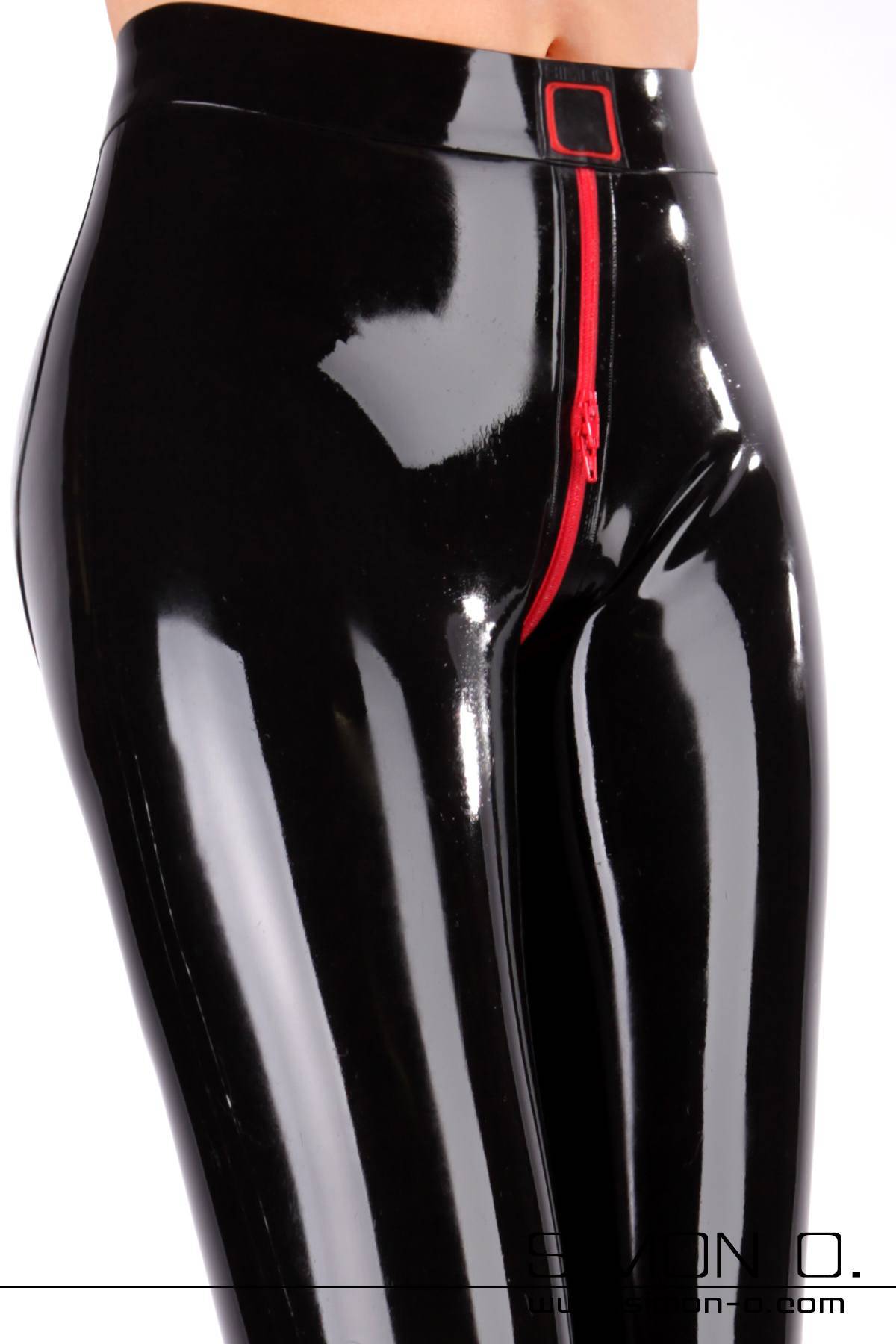 zipped-push-up-latex-leggings5.jpg